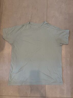 Alo Yoga Men’s Oversized T-Shirt Light Blue XL Soft Athleisure Tee